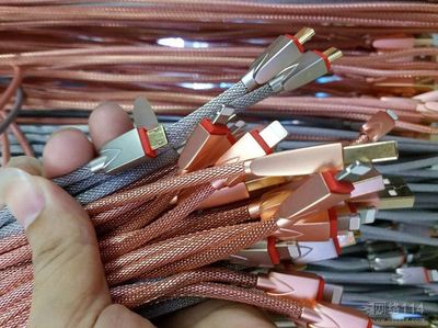 正白私模锌合金接头金属渔网USB数据线全新上市